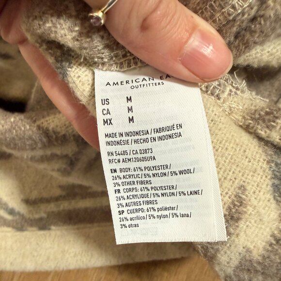 American Eagle Outfitters Men's Aztec Shacket - Picture 7 of 9